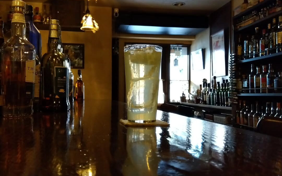 錦糸町駅の北口から徒歩3分の場所にあるバー スランジ Bar